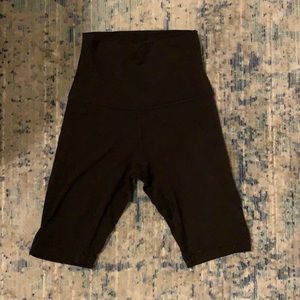Lululemon super High Rise Align Bike Short 10.” Size 4.